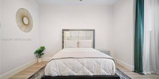 3300 NE 171st St Gallery 32