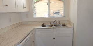 Rent Special: 1/2 Off July's Rent!! - 2 bed Townhome Gallery 10