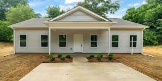 So Much Space in Hueytown – Beautifully Renovated & Move-In Ready! Gallery 1