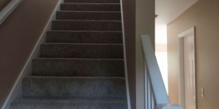 Cute townhome with 3 bd / 2.5 Bath Gallery 5