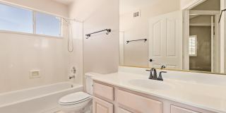 1913 W SPRINGFIELD Way Gallery 25