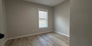 2 bed, 1 bath home in the heart of Central St. Louis City, moments from Forest Park, Barnes Jewish Hospital, SLU, & more! Gallery 10