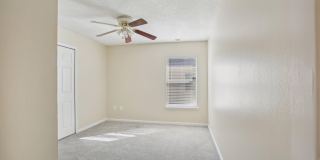 2346 ADAMS LAKE Boulevard Gallery 21