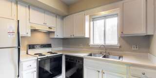 Camelot Village Apartments Gallery 7