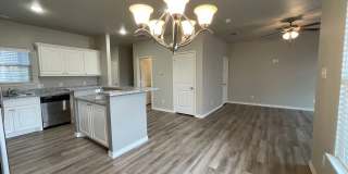 NOW PRE-LEASING FOR AUGUST MOVE-IN - 3B/3.5B/2G TOWNHOME NOW PRE-LEASING FOR AUGUST MOVE-IN - 3B/3.5B/2G TOWNHOME Gallery 6