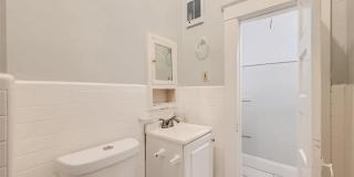 204 E 25TH Street Gallery 5