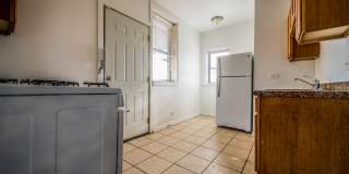 6400 S. Rockwell Street Apartments Gallery 16
