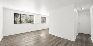 8342-8350 S Ellis Ave Gallery 4