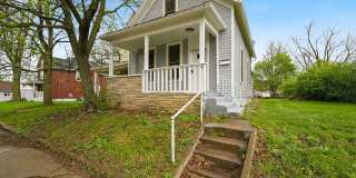 Cozy 3BR with Covered Front Porch Gallery 1