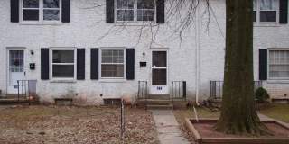 2BD/1BA East End Townhome!! Gallery 1