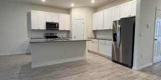 Cozy 3 Bed 2 Bath Duplex in Lehigh Acres Gallery 10