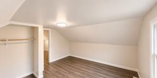 Beautifully Renovated 3 Bed / 1 Bath – Section 8 Welcome! Gallery 16