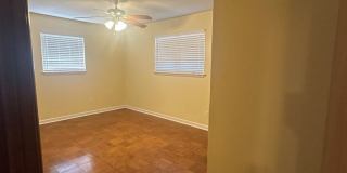 3 bed, 1 bath, 1 car garage Gallery 63