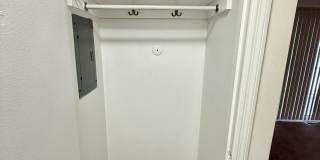 991 Manor Ln Gallery 6