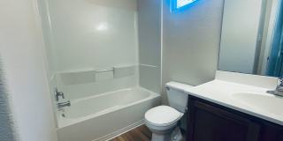 4 bed 2 bath home in Huning Ranch. Gallery 24