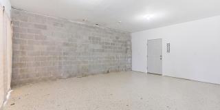 15 4th Street Gallery 28