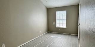 4 Bedrooms at an Amazing Price! Remodeled 4 bedroom! Move In Special! Gallery 13