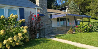 515 Cedar Street Gallery 1