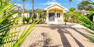 16707 Moorpark Street Gallery 1