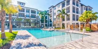 Tapestry Nona Gallery 1