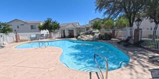 Beautiful 4 bedroom for rent. Gallery 39