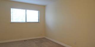 Great Prospector Home on Cul-de-Sac Gallery 12