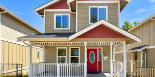 Spacious 3-Bedroom Wycoff Home | Bonus Room, Fireplace, Deck & 2-Car Garage Gallery 1