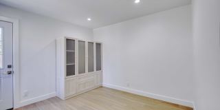 2091 Harvard Street Gallery 13
