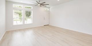 220 Richards Street Gallery 9