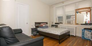 NO FEE!  Grad Friendly Apt w Ht/HW Inc!  Near Cleveland Circle T! Gallery 1