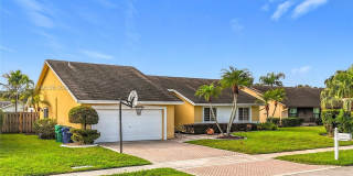 8060 NW 51st Ct Gallery 1