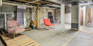 Fully Furnished Newly Remodeled Condo Downtown Gallery 23