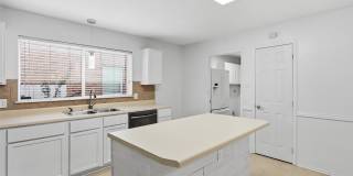 417 Niagara Falls Drive Gallery 15