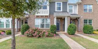 Charming 2BR Townhome in Charlotte Gallery 14