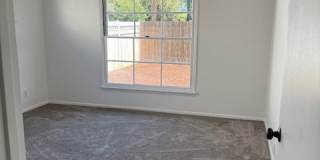 1424 Riverside Drive Gallery 26