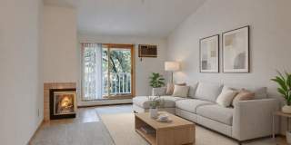 Plymouth Square at 37th Apartments Gallery 1