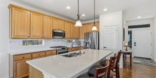 Spacious 2Br in Trilogy at Redmond Ridge 55+ Community Gallery 15