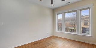 4641 North Rockwell Gallery 1