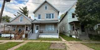 198 Mackinaw Street Gallery 1