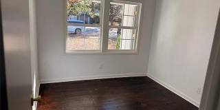1123 W Brooks Street Gallery 13