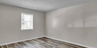 6900 Roswell Road Gallery 6