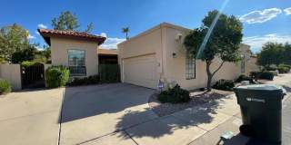 5521 E Paradise Drive Gallery 1