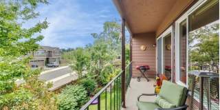 Burien 2 bedroom 1 bath light and bright interior available 11/1 Burien 2 bedroom 1 bath light and bright interior available 11/1 Gallery 1