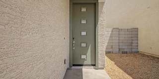 105 W Latona Gallery 3