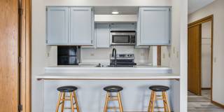 Downtown 2 bedroom Condo! Gallery 10