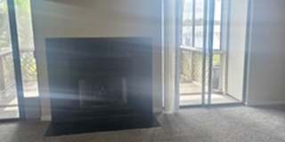 2 bed 2.5 bath Lake Front Townhouse Gallery 7