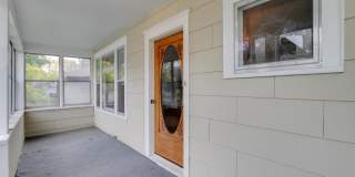 Charming 4 Bedroom/1.5 Bath Home for Rent Gallery 31