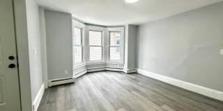 121 Oak Street Gallery 5