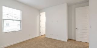 Brand New luxurious Model Home with 2 Master Suites in Warner Meadow Gallery 11
