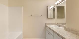 Riverwalk Landing Apartments Gallery 10